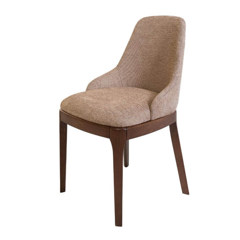Chaise Fasmino en bois massif avec assise large et dossier haut – vue de profil pour une élégance intemporelle.